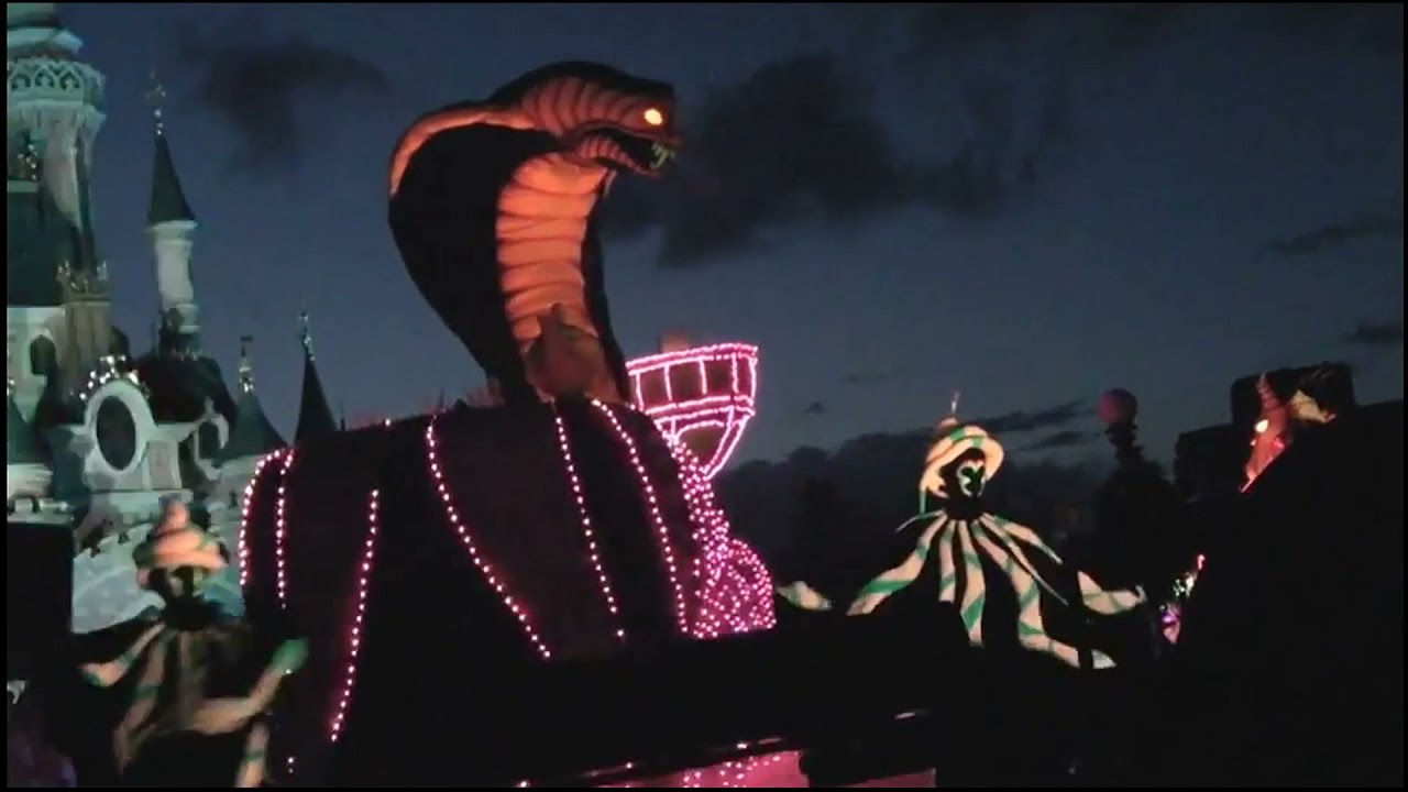 Disney's Fantillusion Parade - Disneyland Paris (Summer 2010)