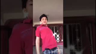 Niño huaco canta 4k 😂