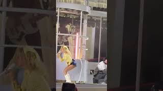 Sabrina Carpenter - Busy Woman Austin City Limits (Weekend 1) Resimi