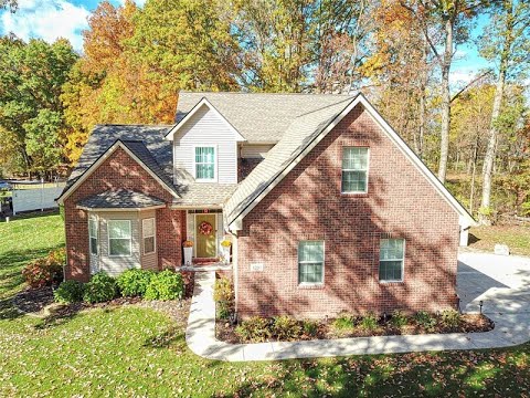 1291 Courtney Court, Hartland, MI home video tour