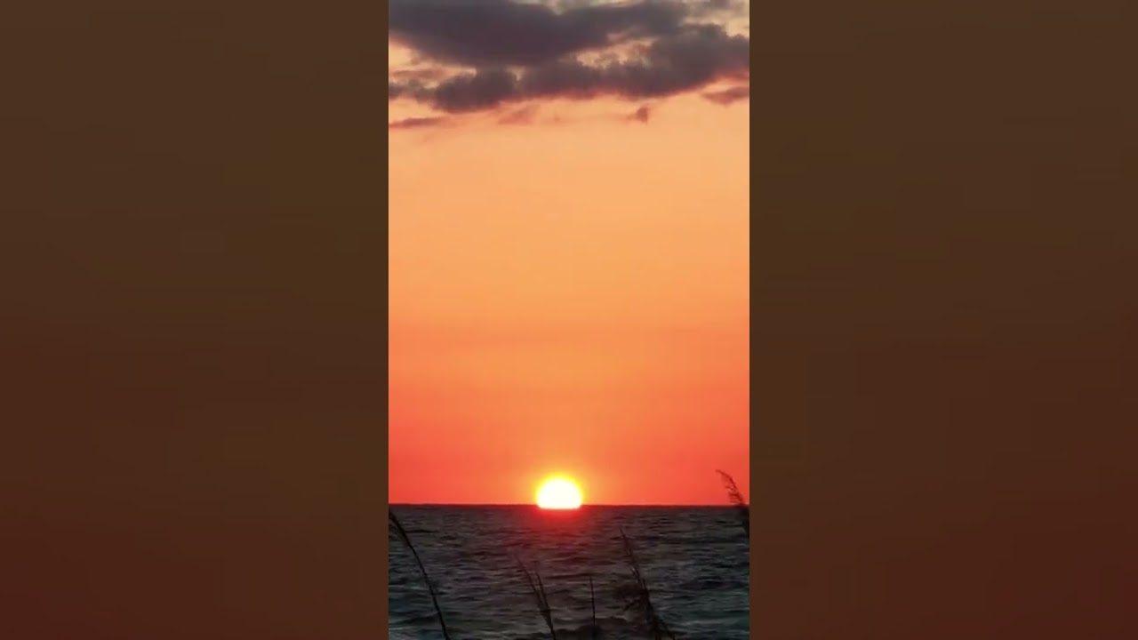 What a beautiful sunset in Naples, Florida☀️ 