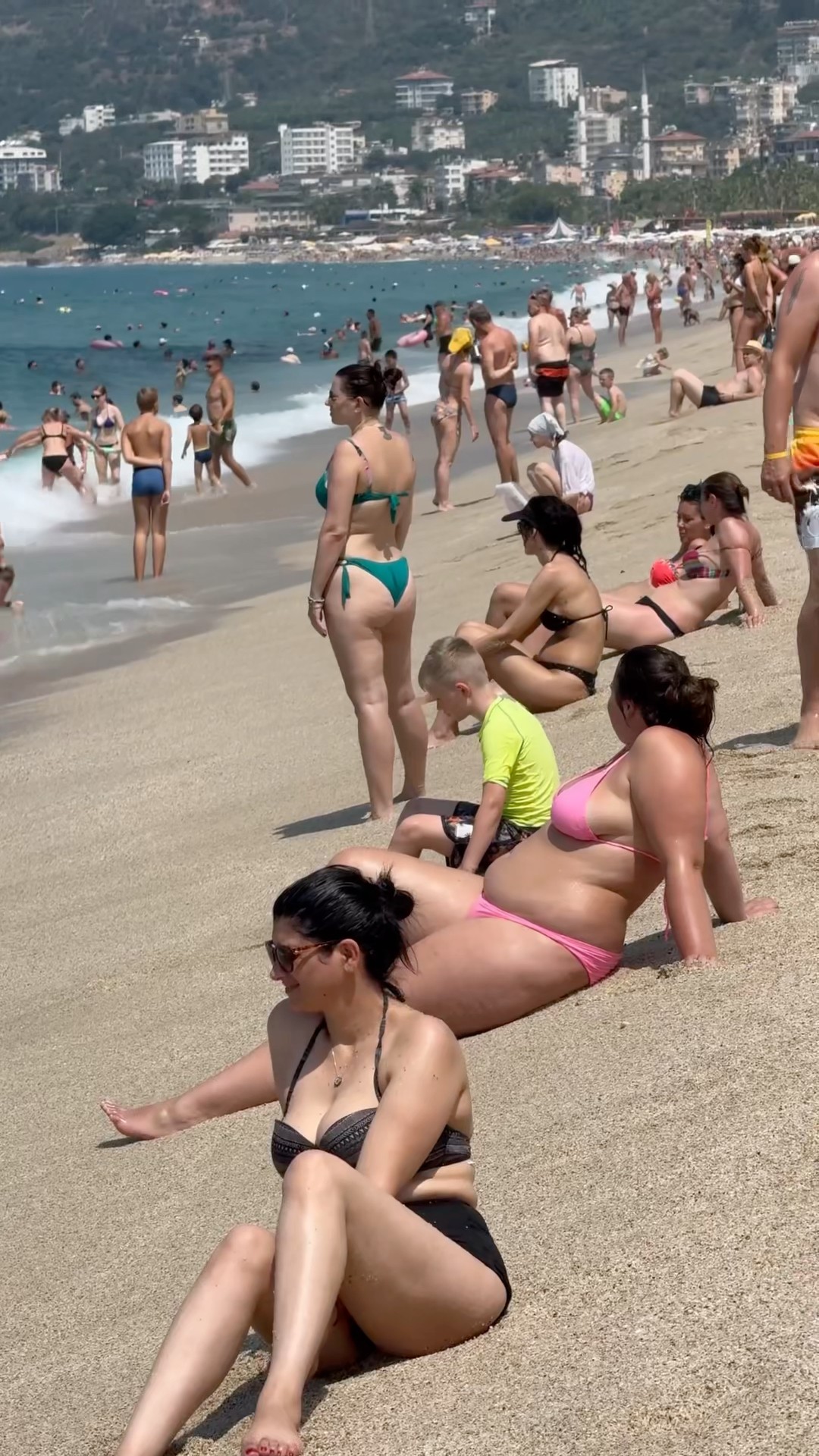 ?? Cleopatra Beach Sunny Day at