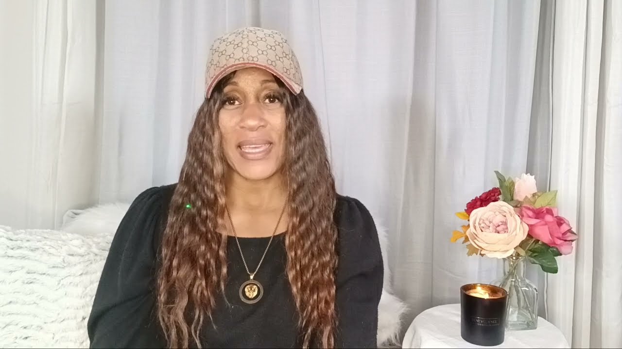 Вы не обязаны никому ничего объяснять! Бог всё проясняет...