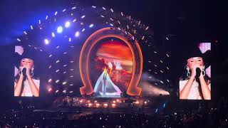 Lainey Wilson – Somewhere Over Laredo (Live) | Charlotte, NC – Oct 25, 2025