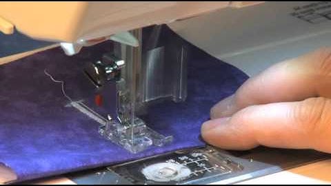 Buttonhole Foot Transparent - Putting on an extra large button