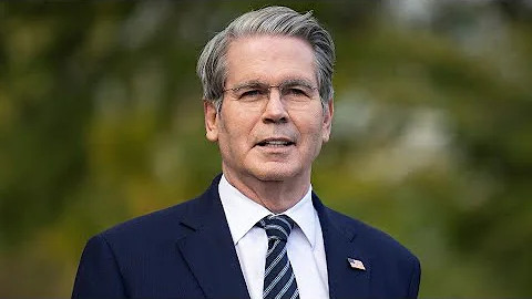 Bessent Says Trump’s $2,000 Tariff ‘Dividend’ May Come Via Tax Cuts