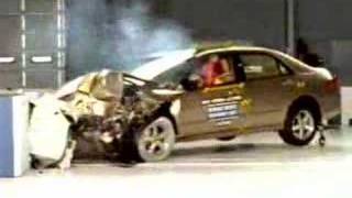 Crash Test 2003 - 2007 Honda Accord / Inspire (Frontal Offset) IIHS Crash Test 2003 - 2007 Honda Accord / Inspire (Frontal Offset) IIHS