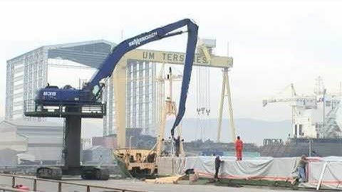 SENNEBOGEN - Paper Handling: 835 Crawler Special Material Handler with 20 t hook, Port Limas Turkey