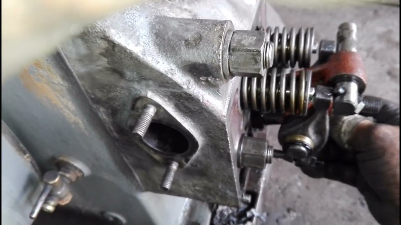 Montaż Zaworów i Ustawianie Luzów W Silniku ANDORIA – Jak Prawidłowo Je Ustawić? Pogadanka eksperta