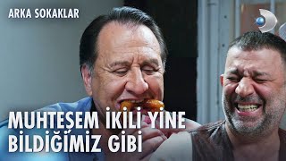 Hüsnü ile Mesut, birbirlerine takılmalara doyamadılar 😂 | Arka Sokaklar 677. Bölüm