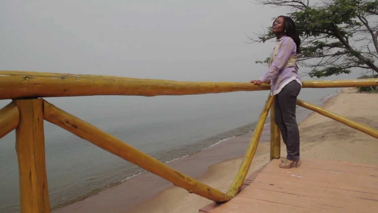 Dena Mwana - Entre Tes Mains.