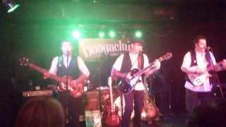 Los Escarabajos - "There's a place" (BoogaClub, Granada) [04-10-2013]