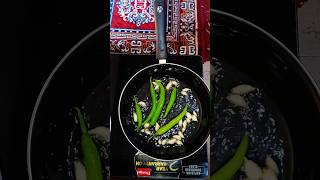 Hari Mirchi Fry & Aloo Chips Recipe | #shorts #viral #aalu #mirchi #chips #ytshorts #shortsfeed #fry