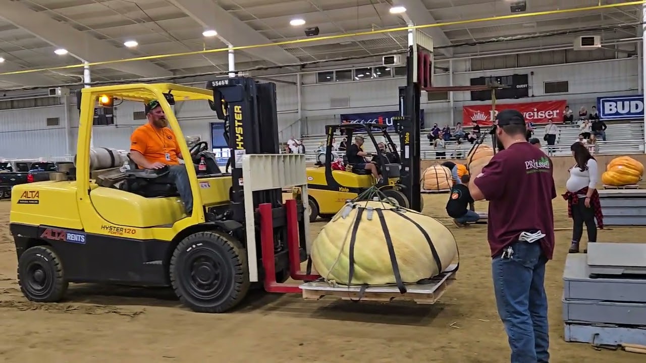 Topsfield Fair 2025 Pumpkin Weighoff 