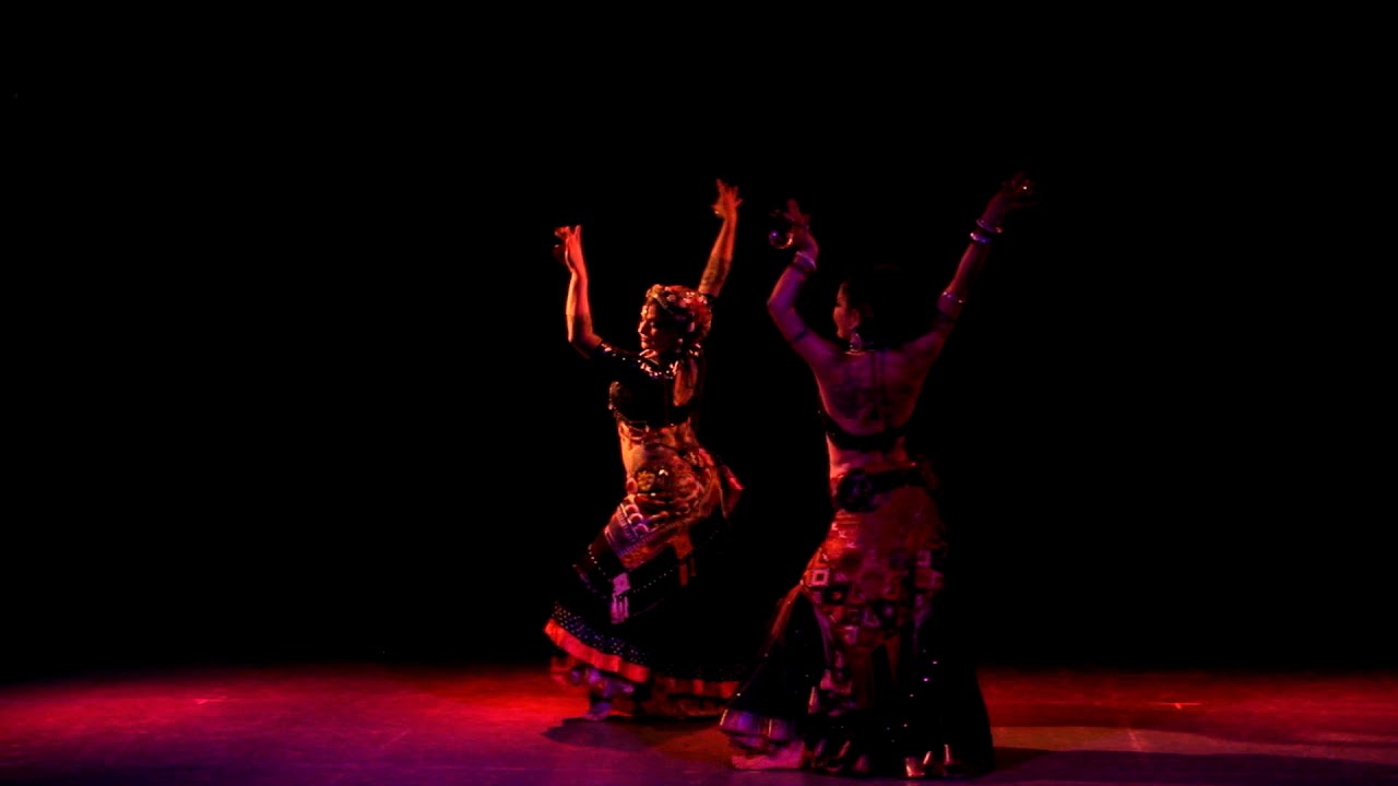 ELEFANTE BLANCO DANZA TRIBAL ATS, KRISTINE ADAMS Y CHISPI