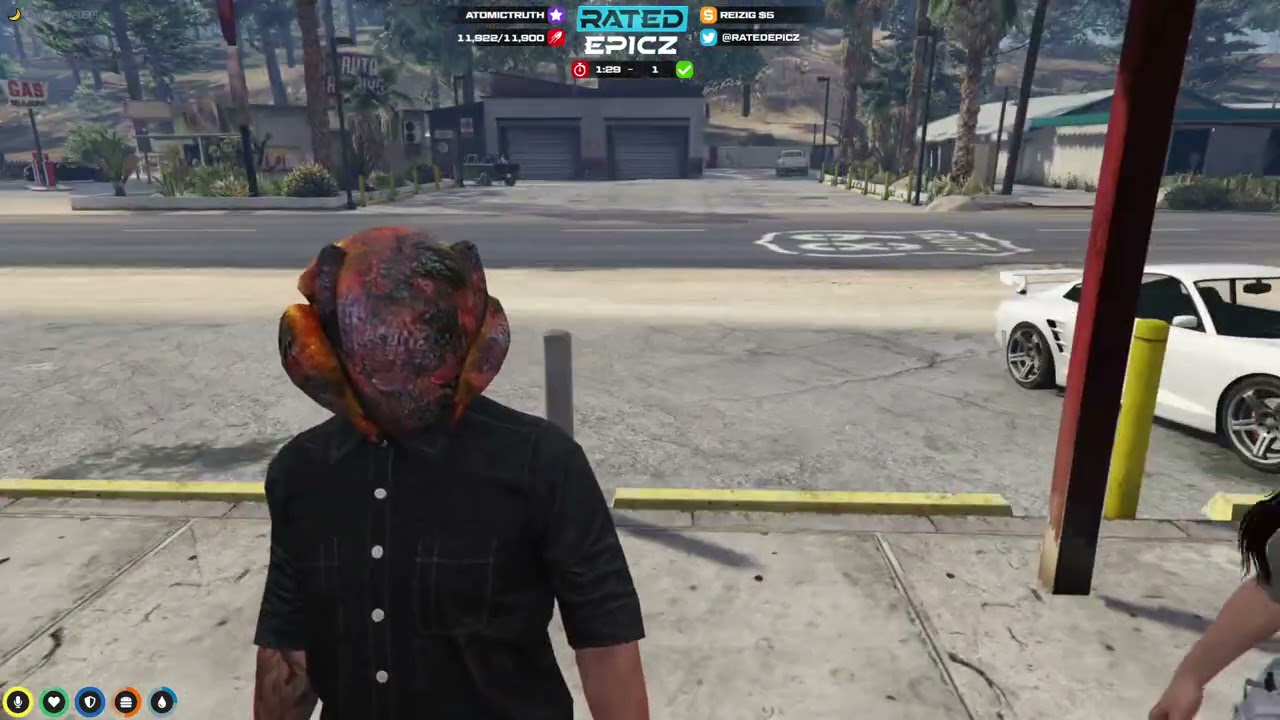 Randy takes Valkyrae under his wing