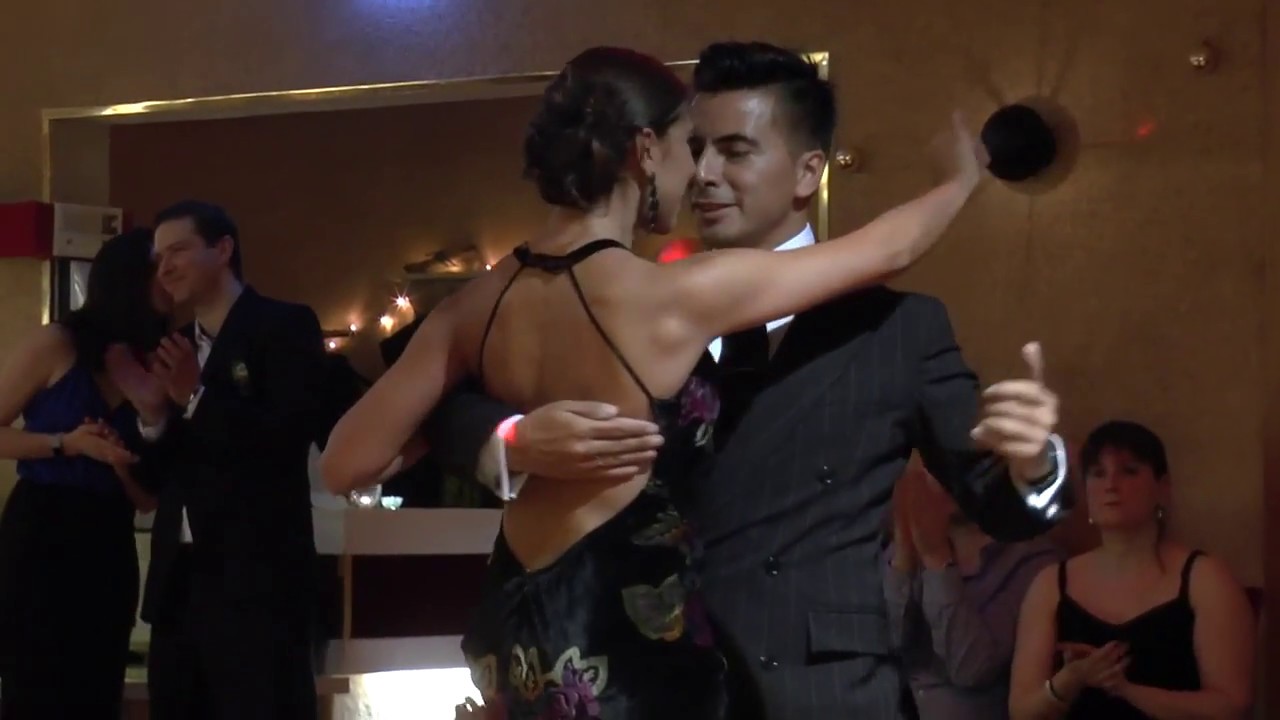 Roxana Suarez & Sebastian Achaval in Milonga Dominguera (3) "Maleza" O.Pugliese con A.Moran