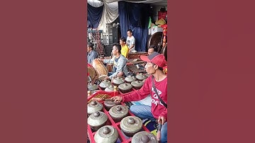 gending Banyumasan. enak di dengar. nyampleng