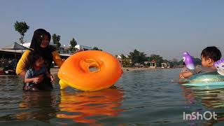 Main Basah Basahan Di Pantai