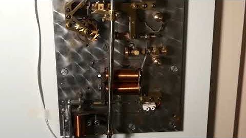 A replica Shortt-Synchronome free pendulum clock detail 3 - slave