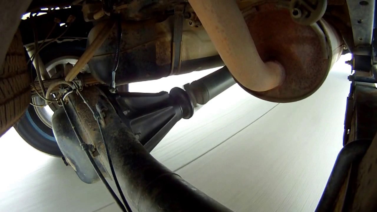 Tacoma Axle Wrap Acceleration - YouTube