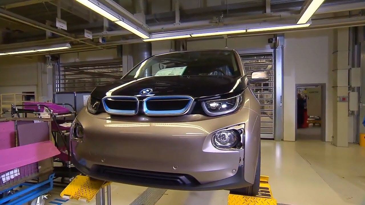 Так собирают Ваш БМВ i3. Assembly BMW i3 - YouTube