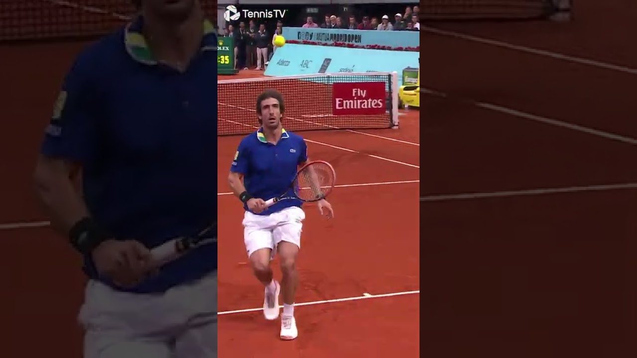 Pablo Cuevas Mesmerising Trickshot