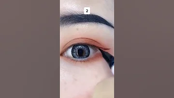 طريقة رسم الايلاينر كوري 