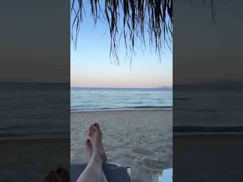 #feet #foot #shorts #more #plaza#asmr #legs#sea #youtubeshorts #toes