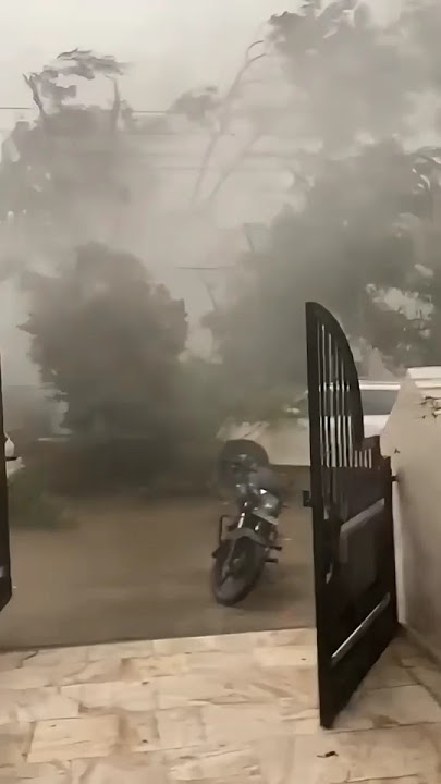 Winds of Chaos || Raining || Nature's Fury🌪||Blown Away🌬#StormChasers #views #viral #WeatherAlert