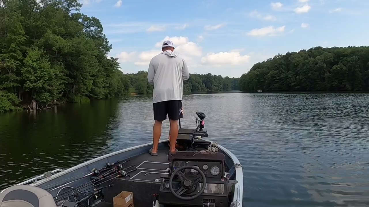 Muddy Run 1v1 Bass Fishing Challenge