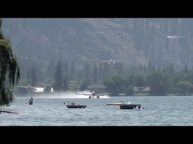 Air Tractor AT-802 Fire Boss In ACTION on Vaseux Lake