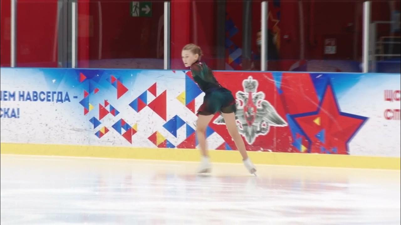 Арина Колобова фигурному катанию