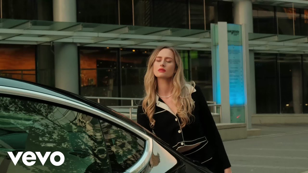 Karisma Collins - Plain Sight (Official Music Video)