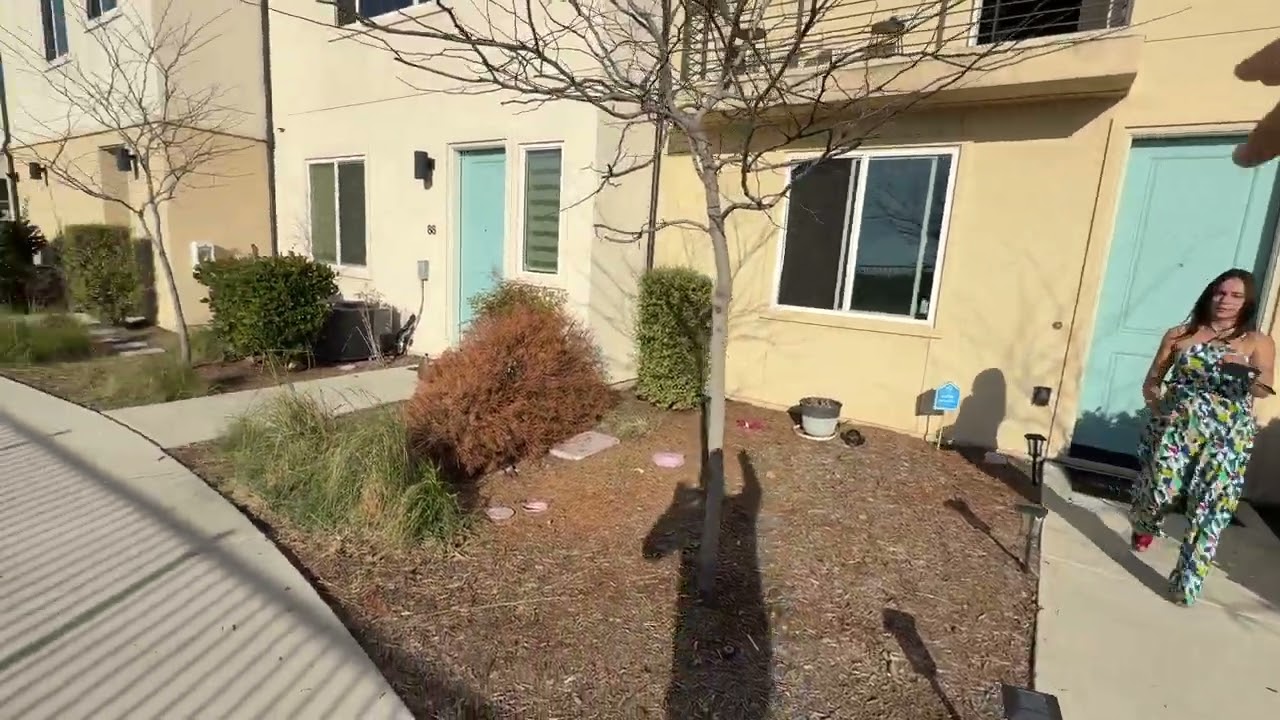 5240 Beachfront Cove #89 San Diego, CA 92154