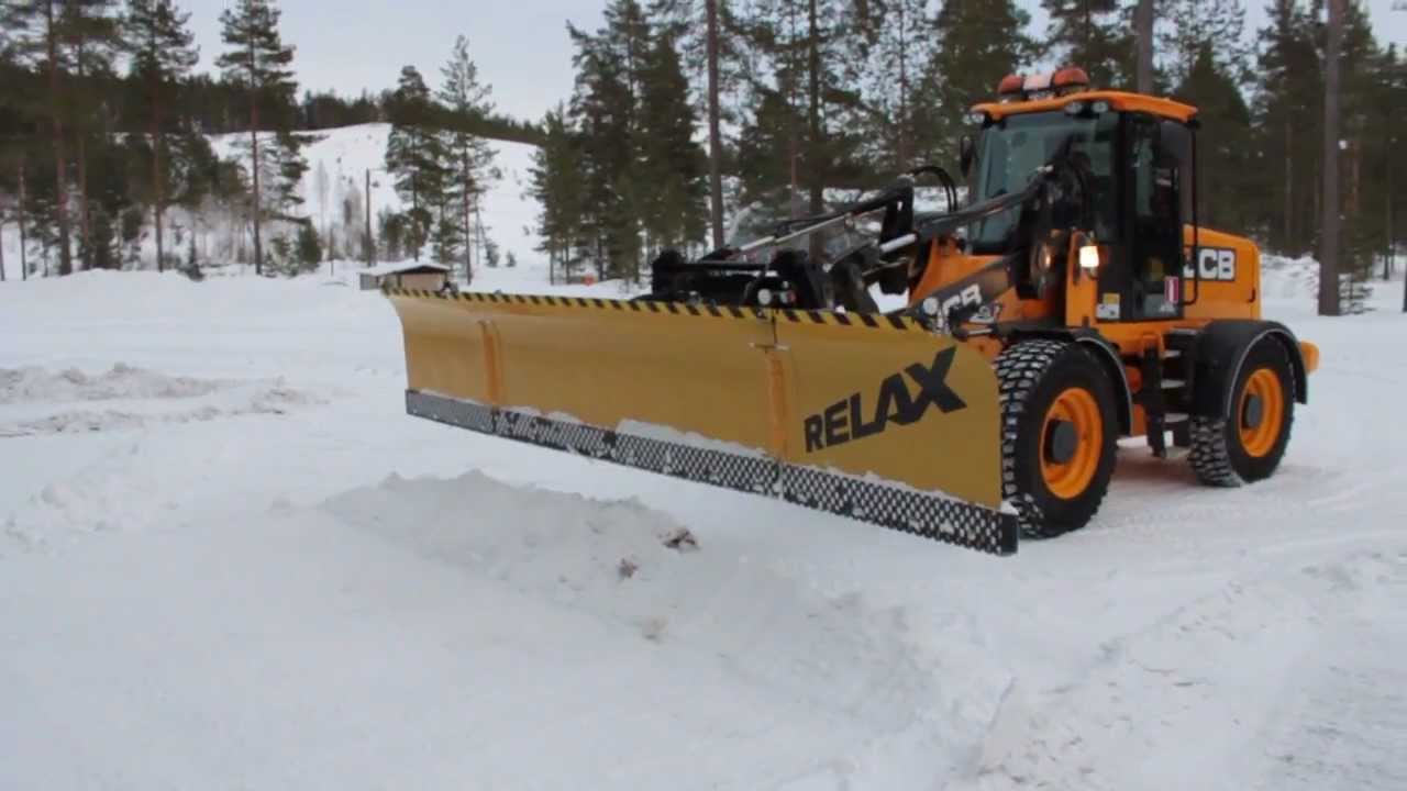 JCB 412S + STARK Relax U-Aura / U-Plough / U-plog