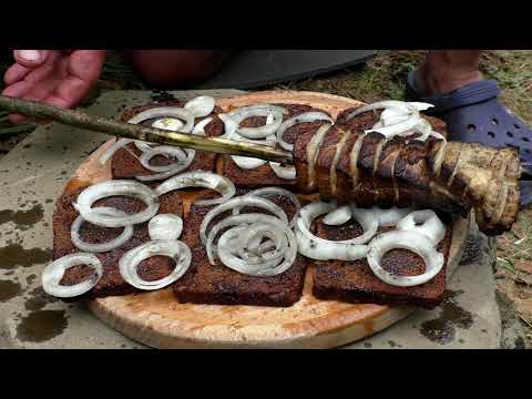 My Primitive dwelling in the forest | Cooked delicious Potatoes with Bacon on the FIRE!