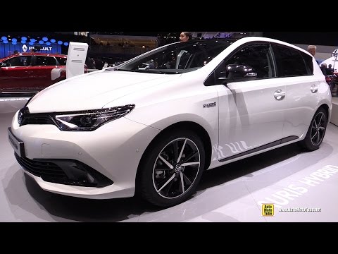 2017 Toyota Auris Hybrid - Exterior and Interior Walkaround - 2017 Geneva Motor Show