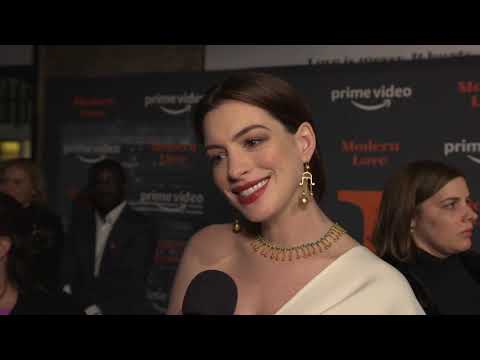 Wideo: Aktorka Anne Hathaway Pokazuje Swój Ciężarny Brzuch Na Insta