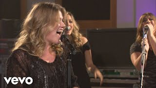 Video thumbnail of "Kelly Clarkson - Since U Been Gone (Walmart Soundcheck 2009)"