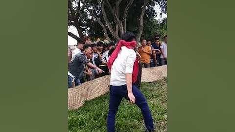 Bịt mắt bắt vịt lễ hội chùa nam tiến Bắc Giang