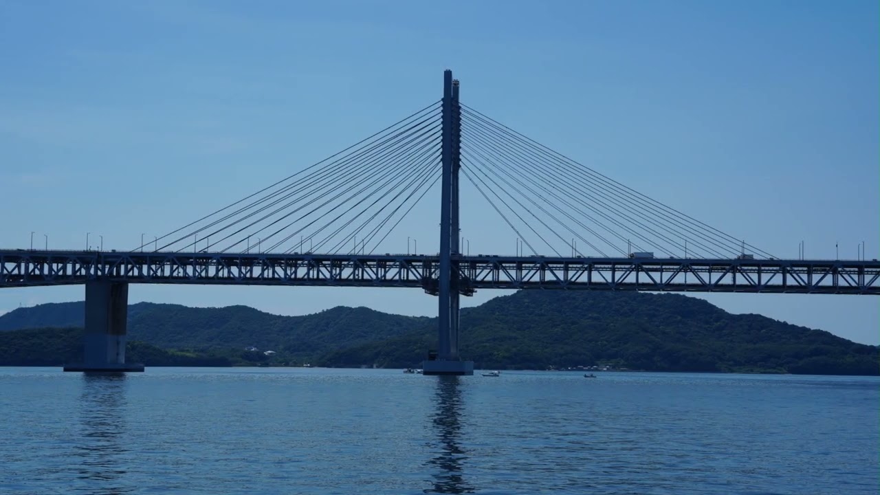 真夏の瀬戸内海と瀬戸大橋 — 海に溶けるセレナーデ