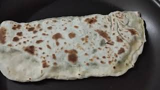 ıspanaklı gözleme sucuklu  kaşarlı pide çay ayran domates salatalık daha ne olsun sağlık olsun