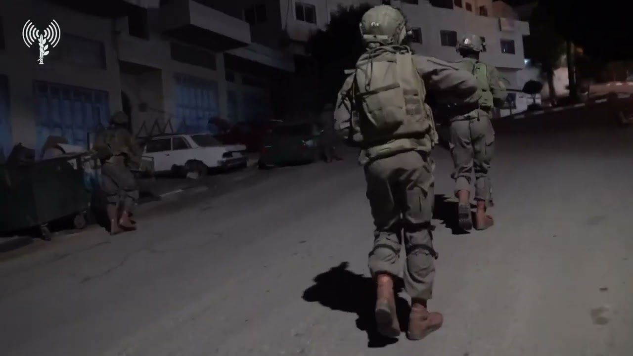 השלכת מטענים, בקבוקי תבערה ואבנים : 13 מבוקשים נעצרו ברחבי יו"ש | צפו בתיעוד מהפעילות
