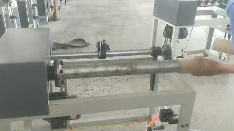 Máy cắt ống lõi giấy