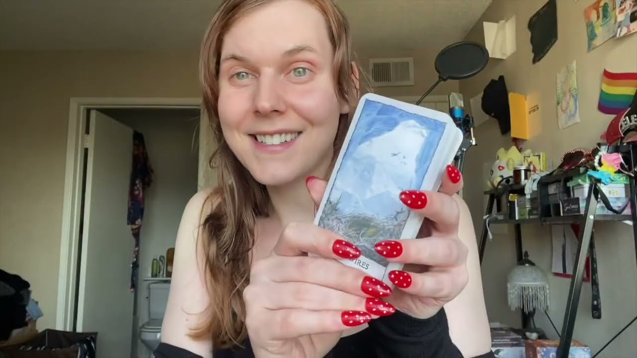 For a Divine Feminine who’s finally choosing themself ❤️‍🩹 ✨TIMELESS LOVE READING✨