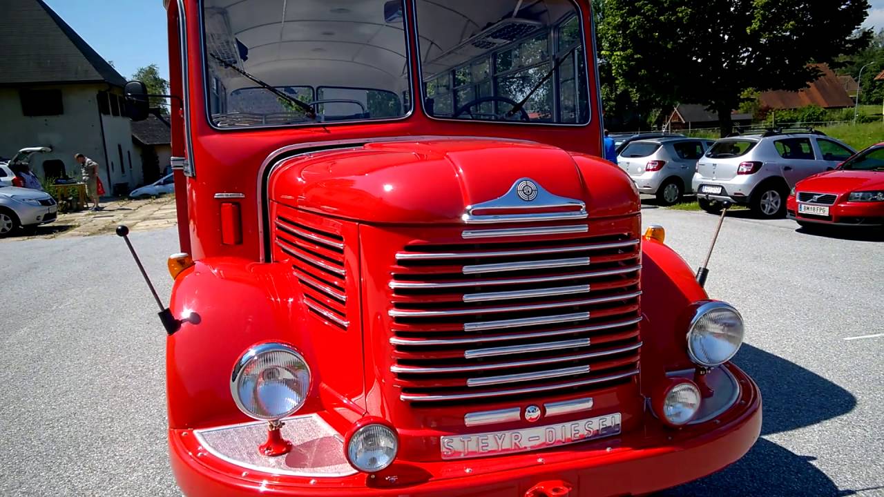 STEYR 380 Oldtimer Bus @ Field Day in Dobl / Austria