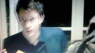 Celebrity split- yon tumarkin hablando epañol Wealth