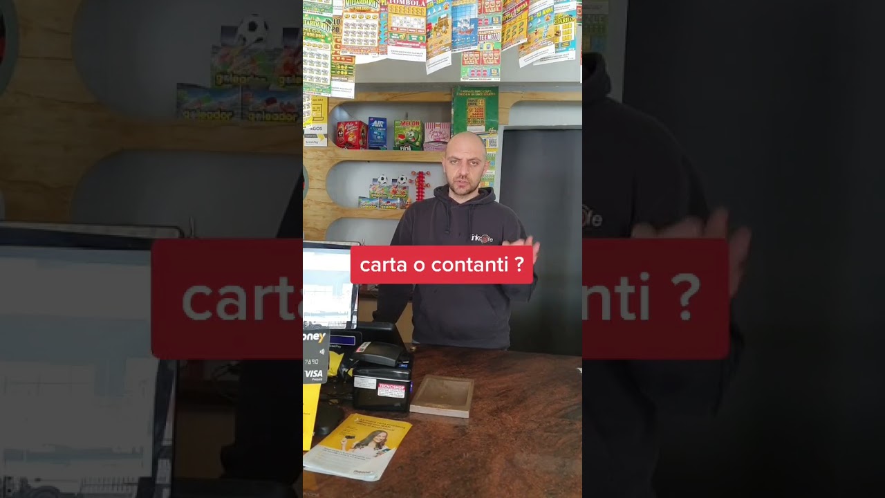 pagare con carta o contante al bar