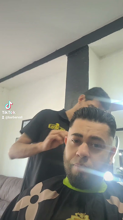 yo tengo q ir pa la barberia 💈🥰#parati #viral #barberosdelmundo #barberias #barberlife #comedia